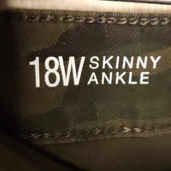 A.N.A Plus Green Camouflage Skinny Jeans 18W - Picture 7 of 9